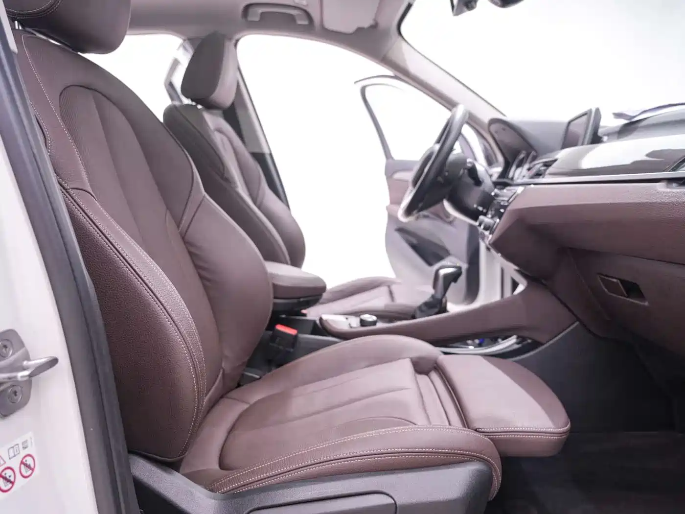BMW X1 2019 sDrive18Li Premium Model фото 25