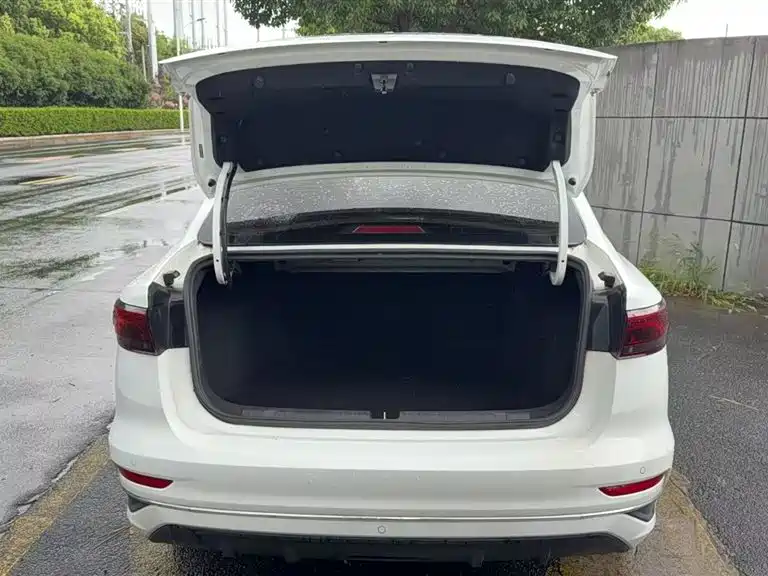 GEELY AUTOMOBILE EMGRAND