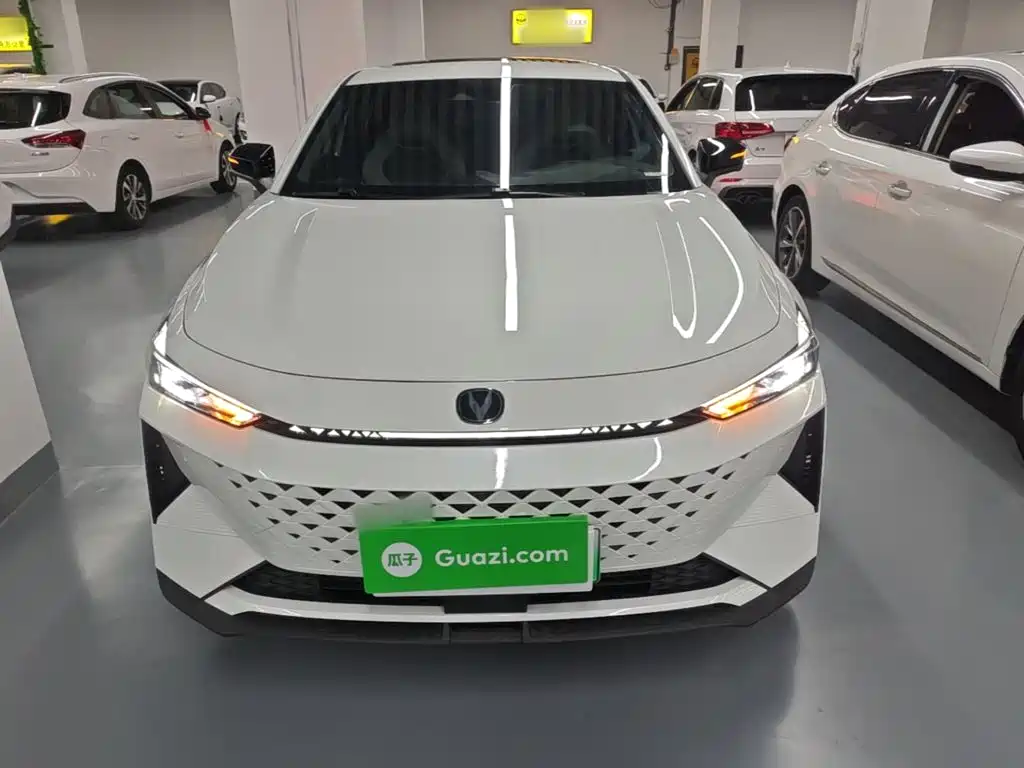 Changan UNI-V iDD 2026 2024 Blue Whale Smart iDD 136km Smart Cool