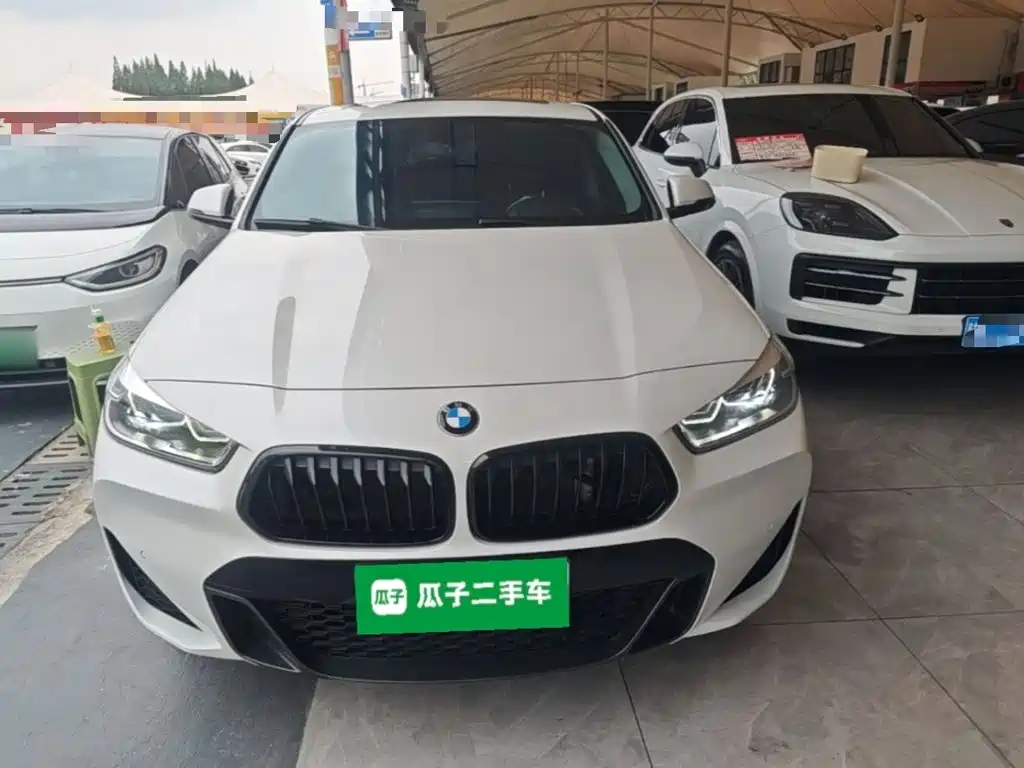 Photo 3 - BMW X2