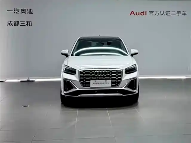 Audi Q2L 2025 35TFSI Fashion Dynamic — фото 2