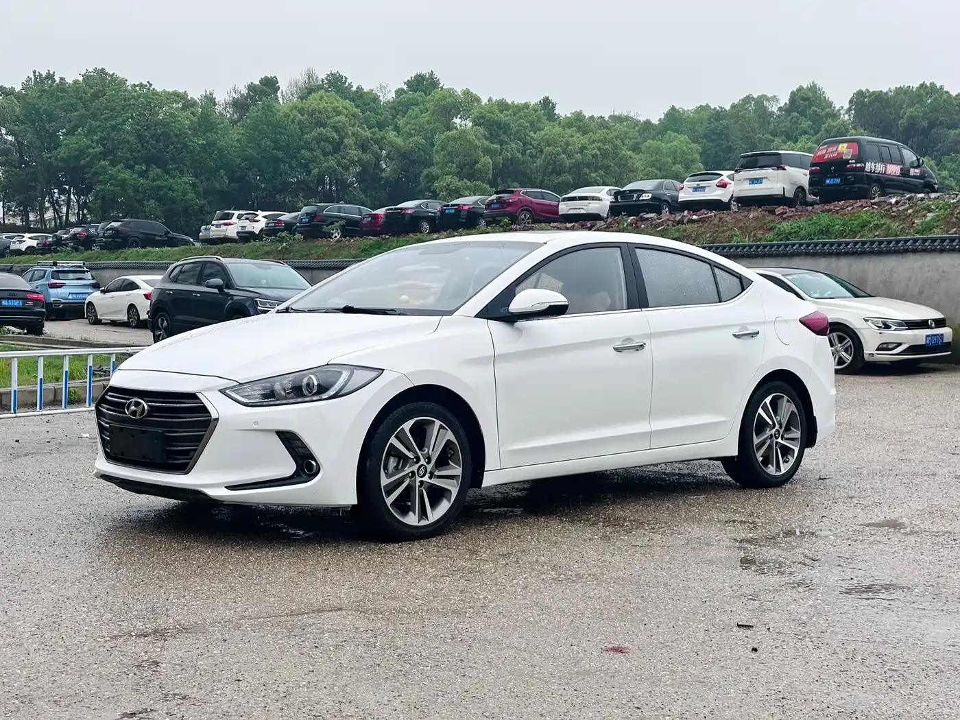 Hyundai Elantra 2016 1.6L Auto Smart·Luxury Edition