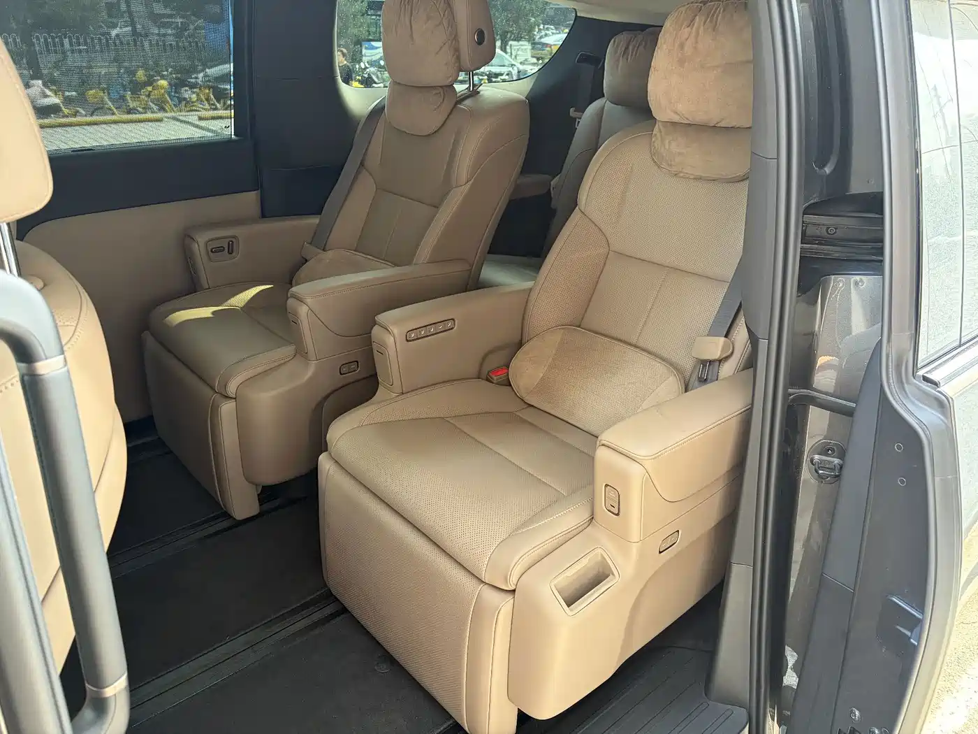 Li Auto MEGA 2026 2025 Model Home Family Special Edition