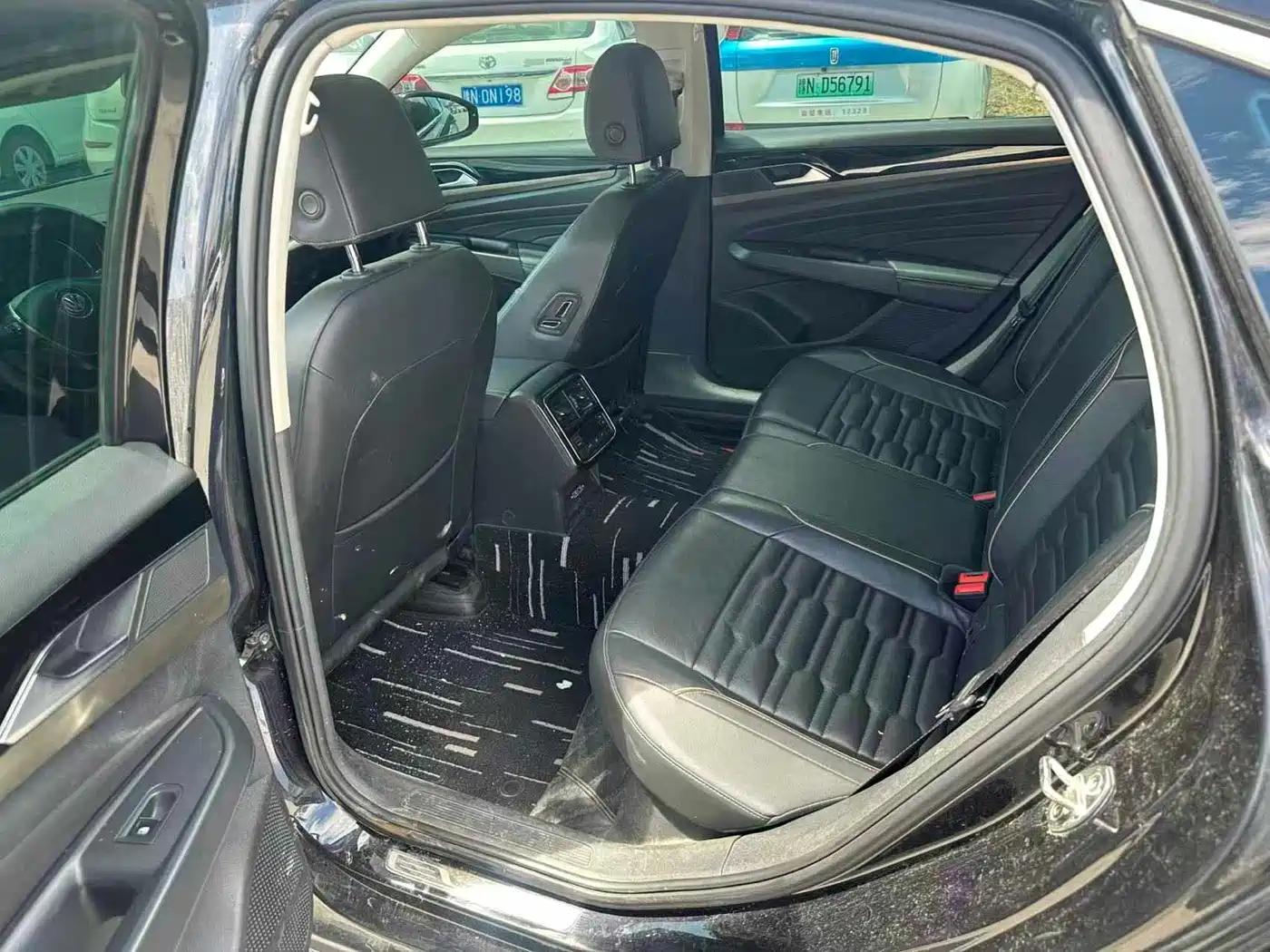 Photo 5 - Volkswagen Passat