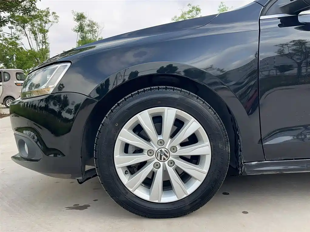 Volkswagen Sagitar 2014 1.6L Manual Comfort фото 13