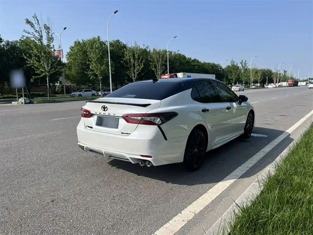 Toyota Camry 2023 2.0S Knight Edition фото 18