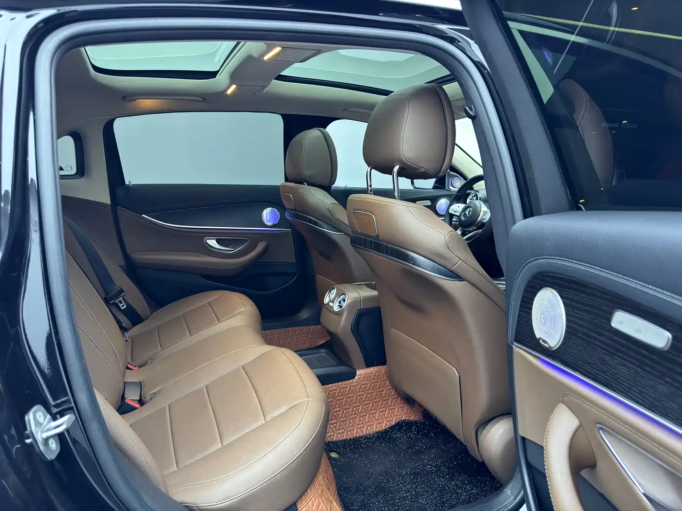 Mercedes-Benz E-Class 2020 E 300 L Fashion фото 13