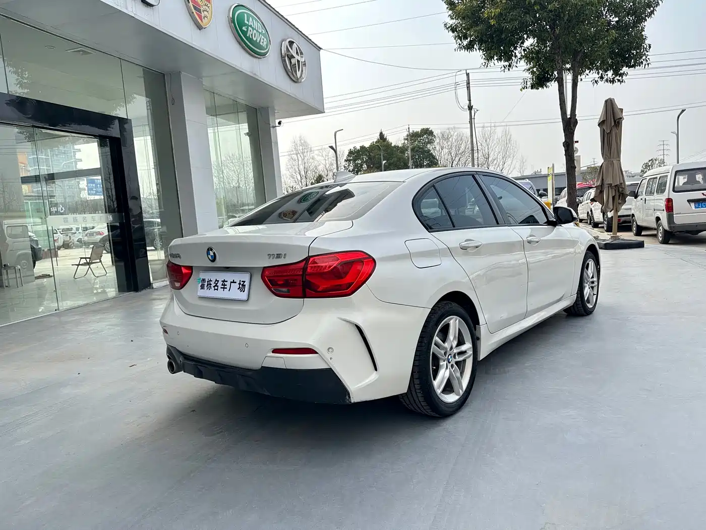 BMW 1 Series 2019 118i M Sport Package фото 5