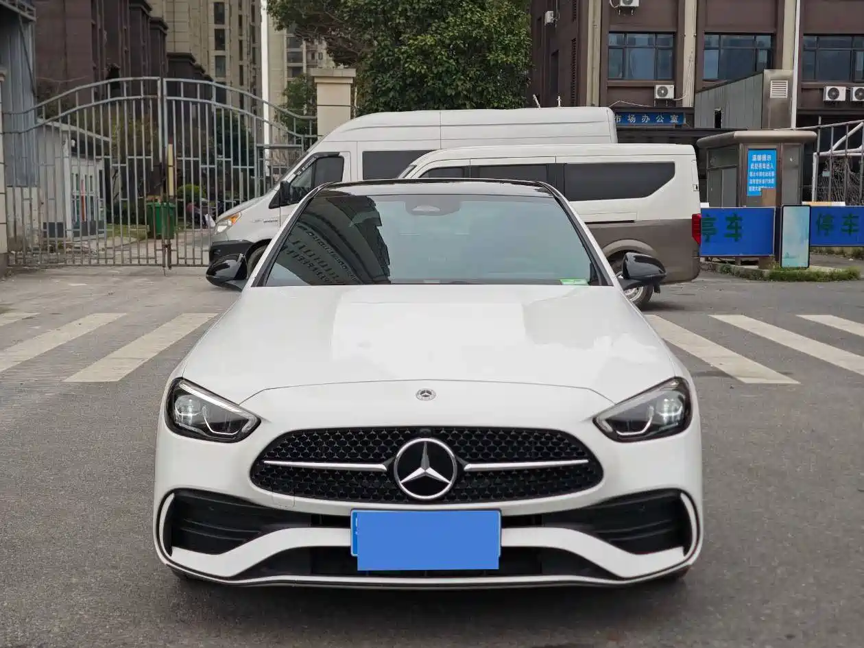 Mercedes-Benz C-Class 2024 C 260 L Night Edition Sport фото 3