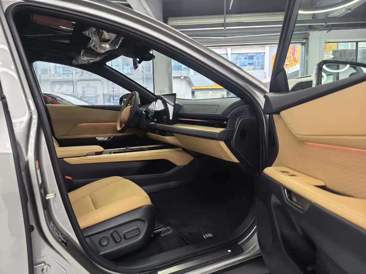 Lexus ES 2025 Model 300h Base Version фото 15