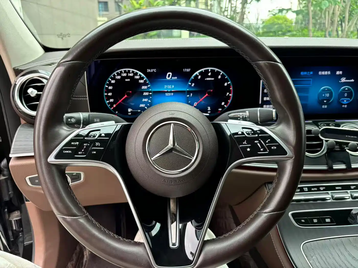 Mercedes-Benz E-Class 2023 E 300 L Luxury фото 12