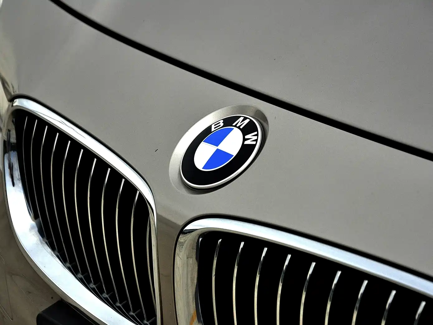 Photo 8 - BMW 3 Series