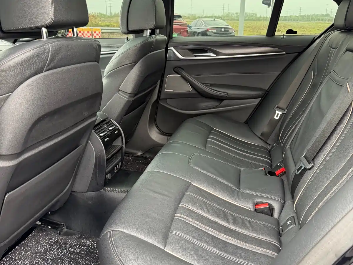 BMW 5 Series (Import) 2022 530i Style Edition M Sport Package фото 15