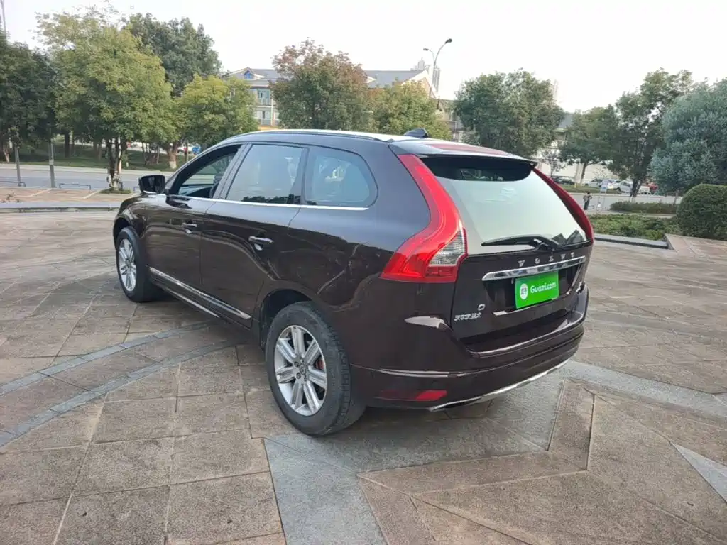 Фото 5 - Volvo XC60