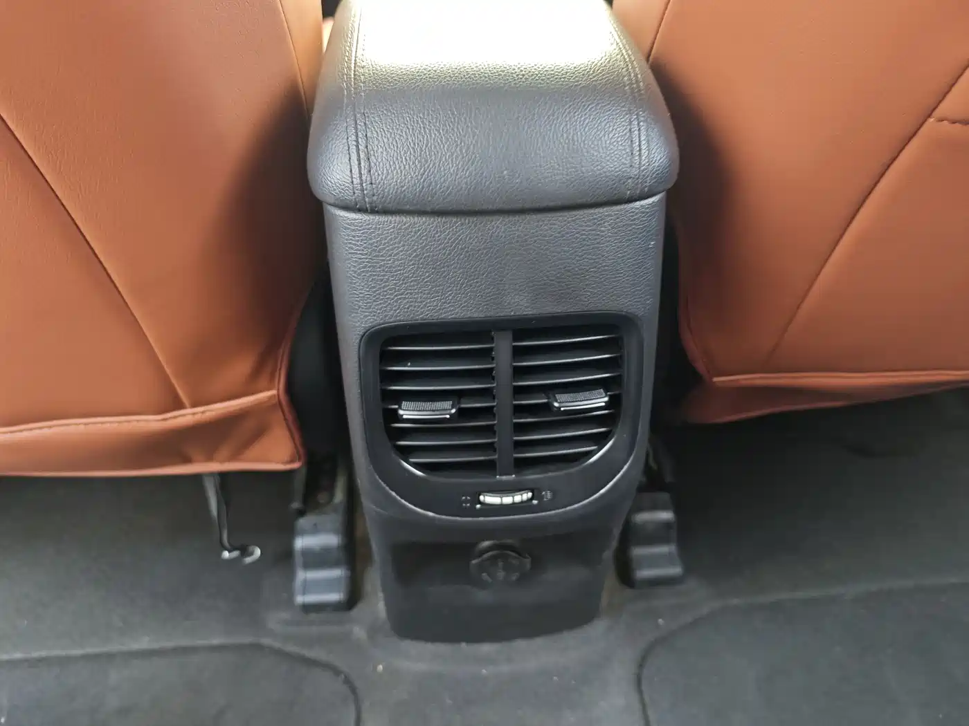 Kia Carens 2013 2.0L 7-Seat Auto Standard China IV фото 12