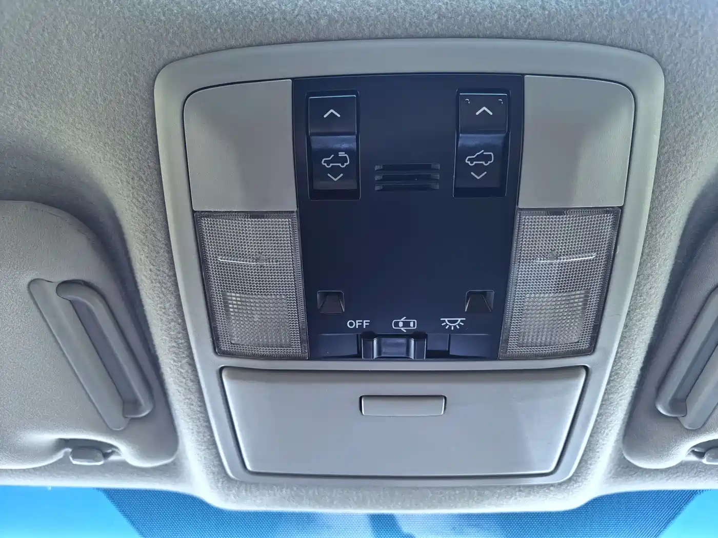 Toyota Prado 2015 2.7L Automatic Standard фото 13
