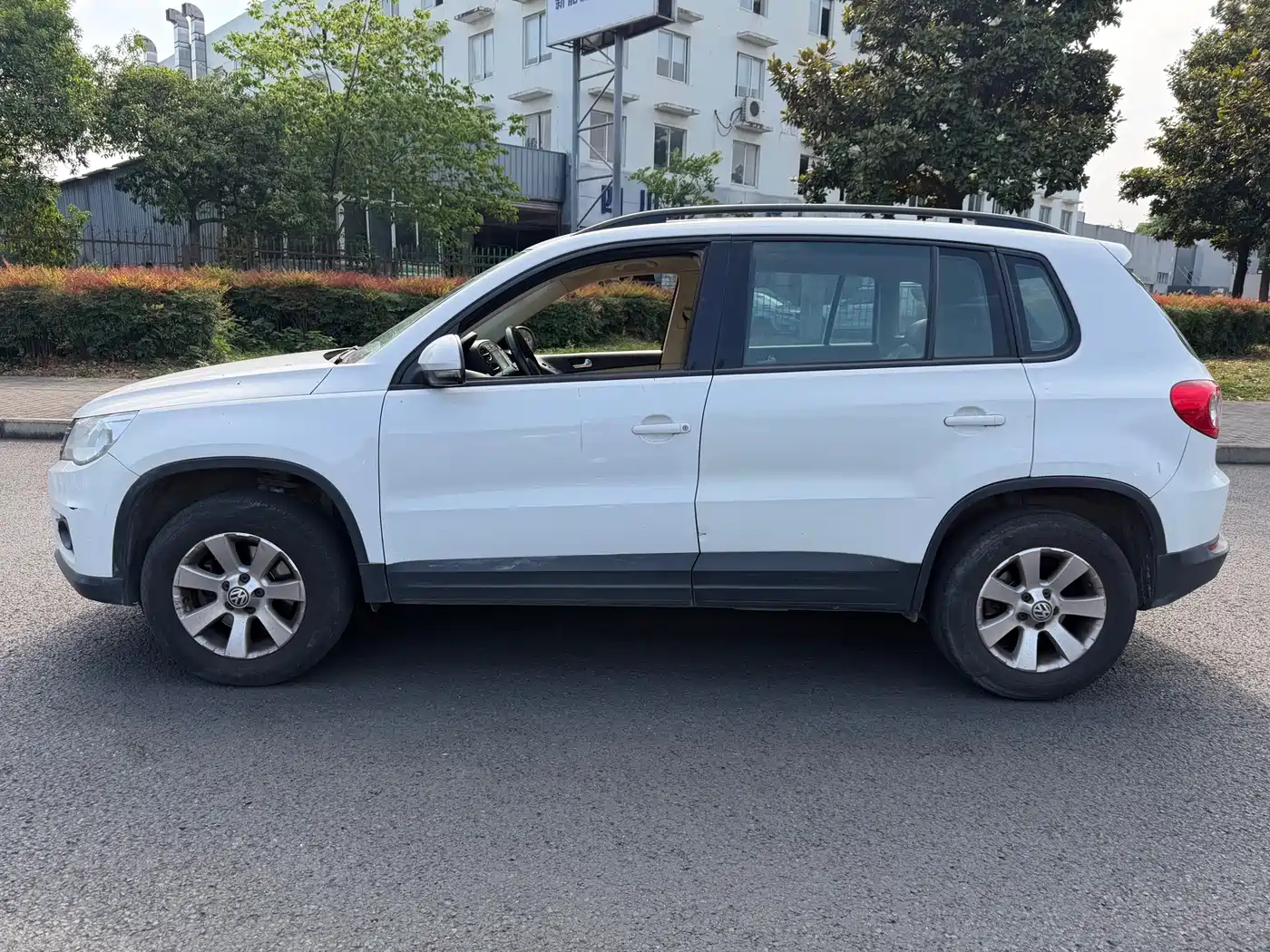 Volkswagen Tiguan 2012 1.8TSI Automatic 2WD Trend Edition фото 4