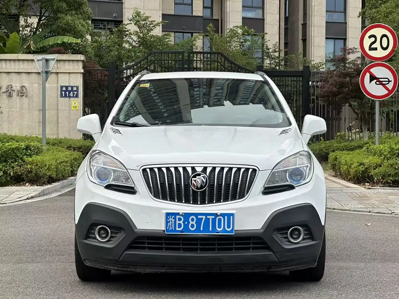 Buick Encore 2014 1.4T Automatic 2WD Urban Elite фото 2