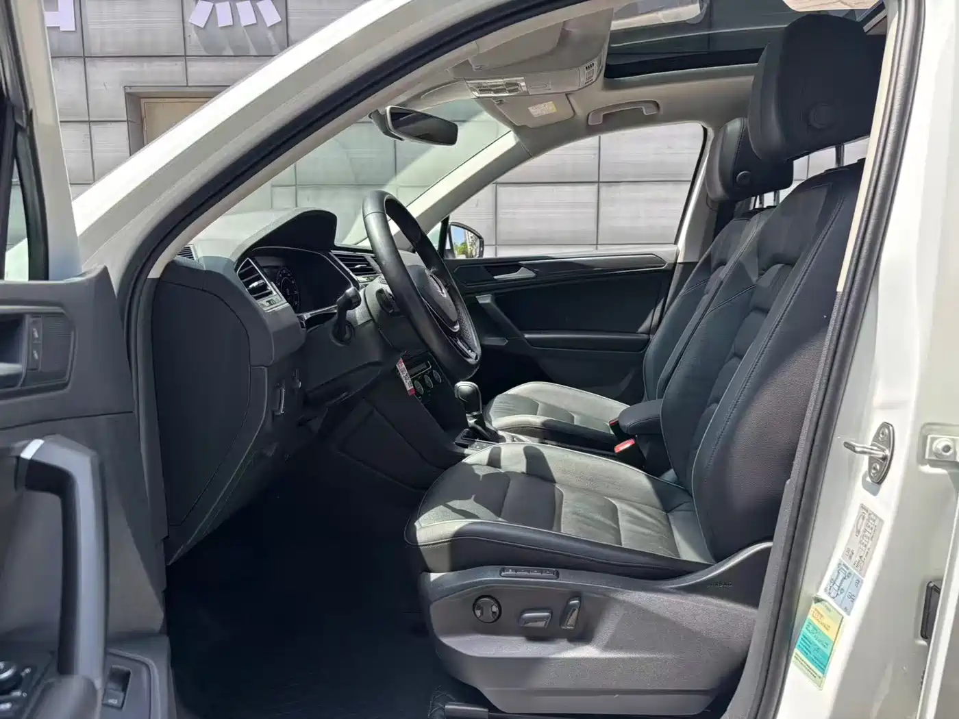 Volkswagen Tiguan 2019 330TSI 4WD Smart Edition фото 7