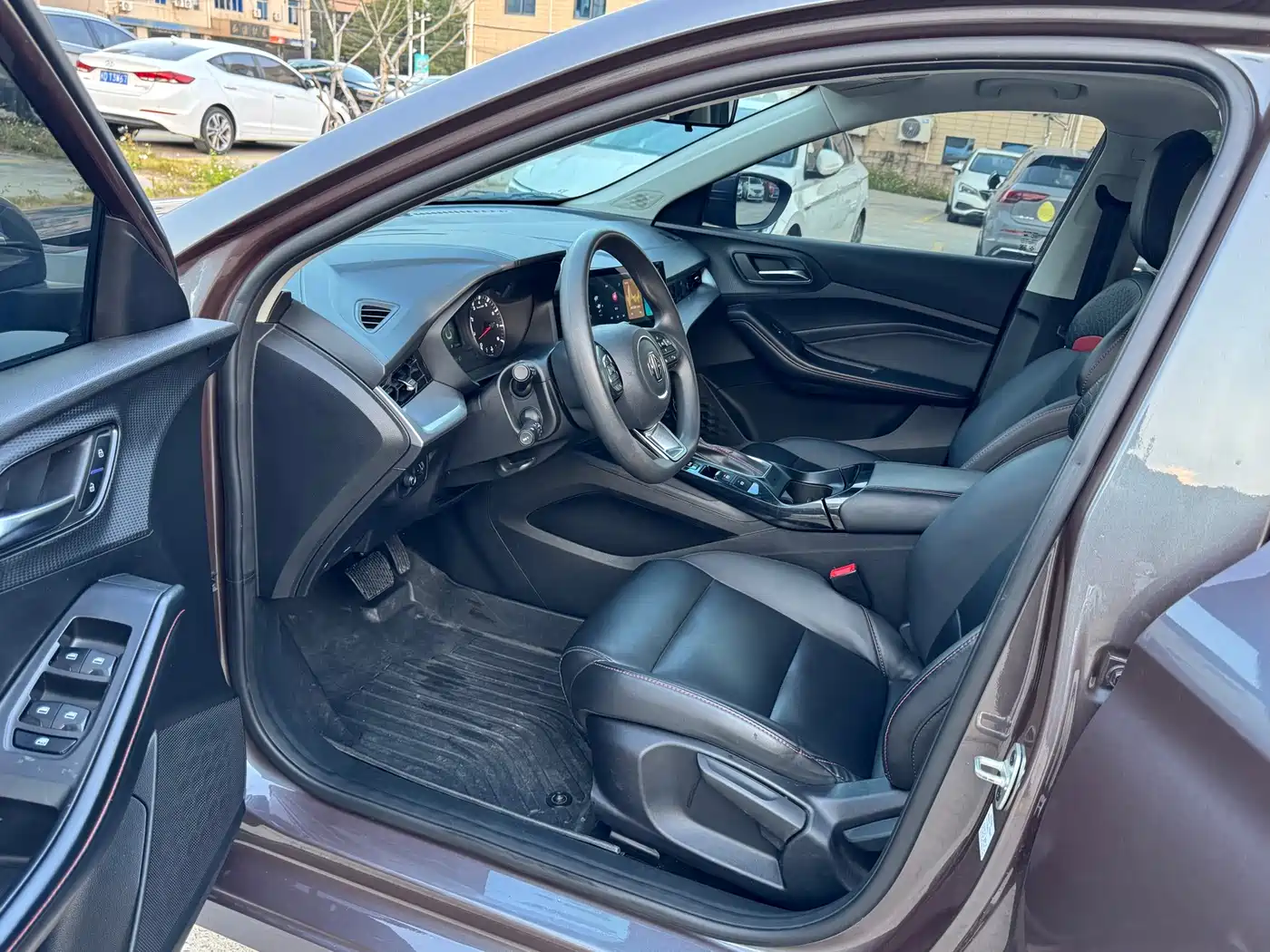 Фото 7 - MG MG5