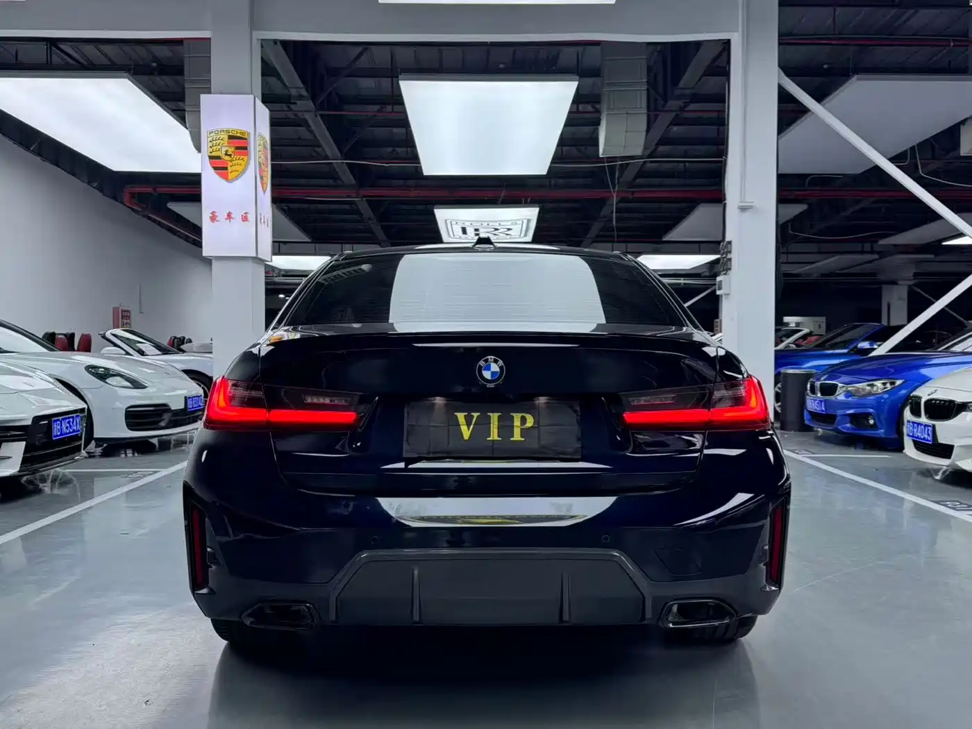 BMW 3 Series 2023 325Li M Sport Black Night Package фото 17