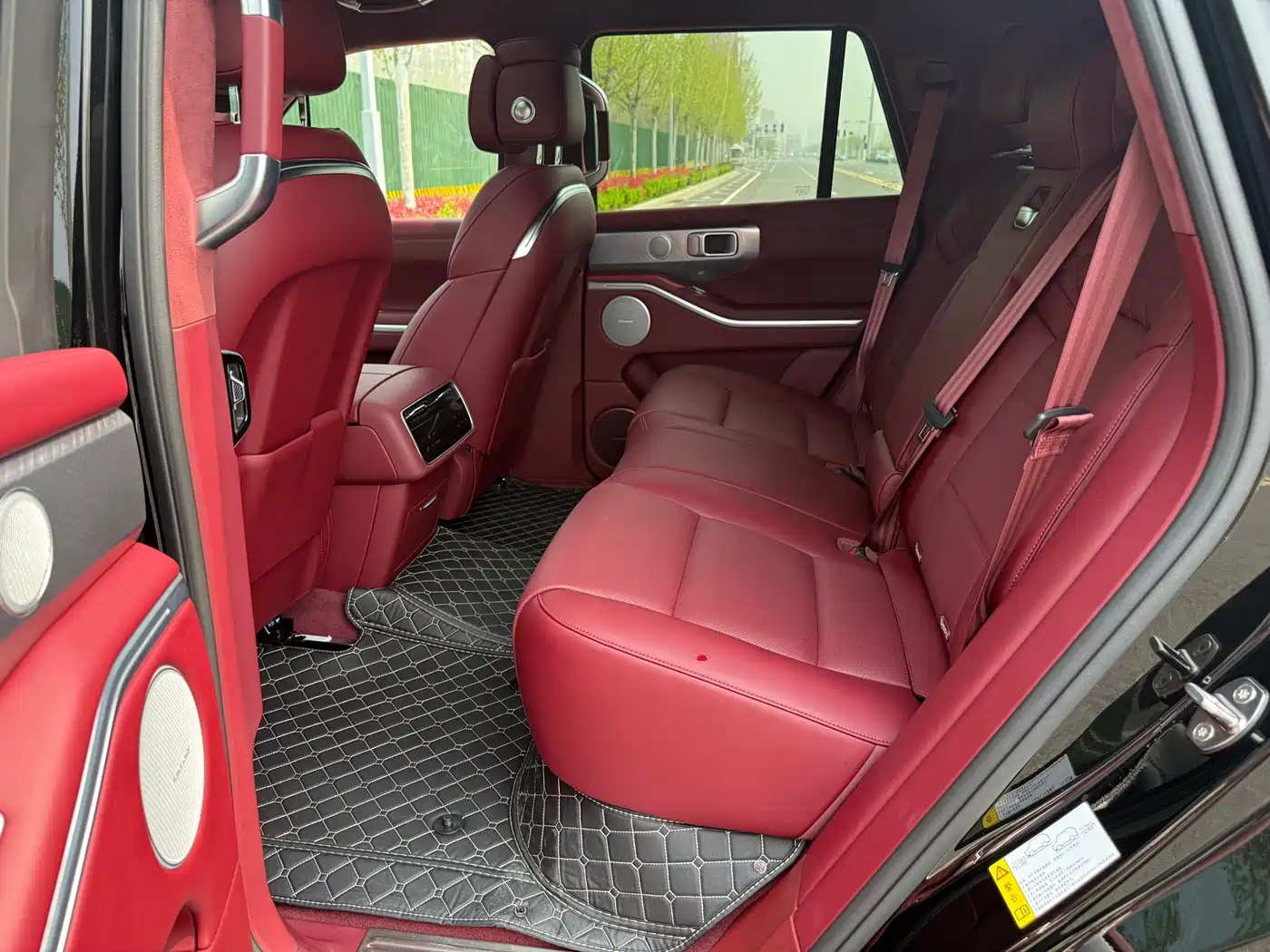 TANK TANK 700 NEW ENERGY