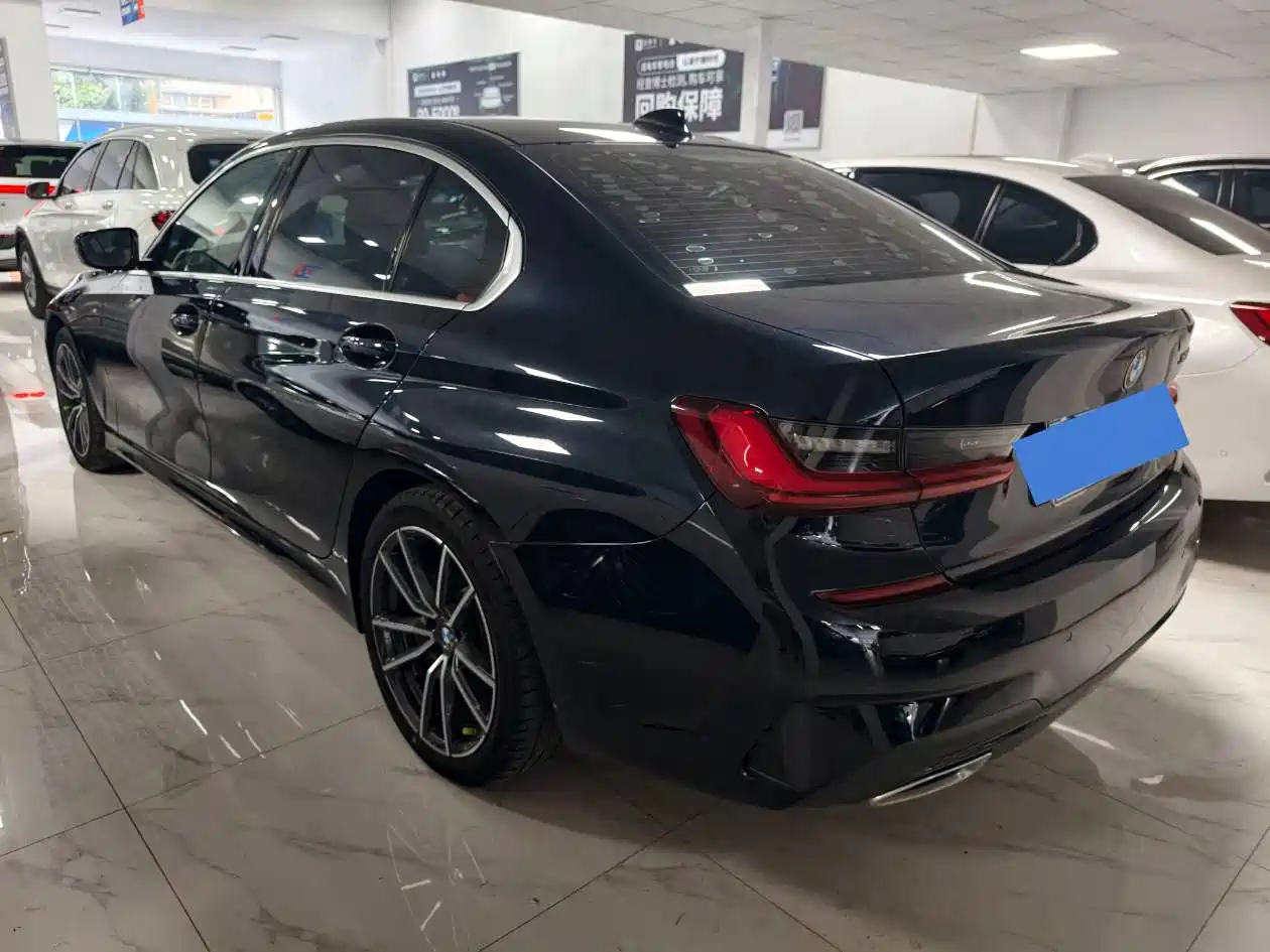 BMW 3-SERIES
