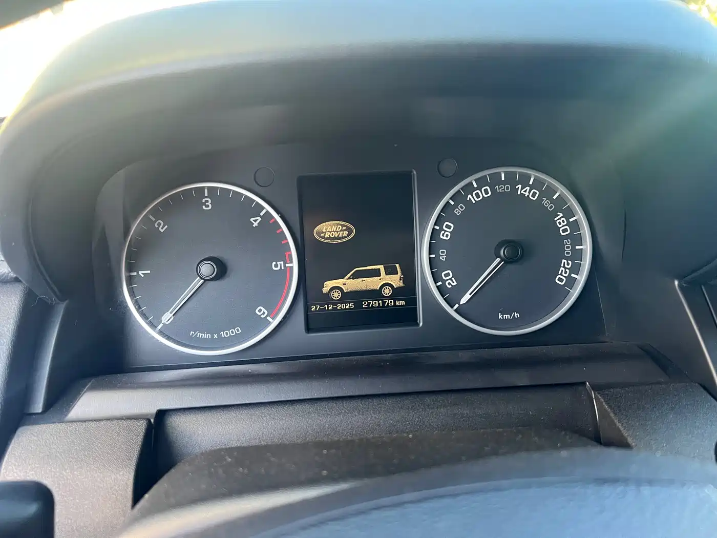 Land Rover Discovery 2013 3.0 SDV6 HSE Diesel фото 16