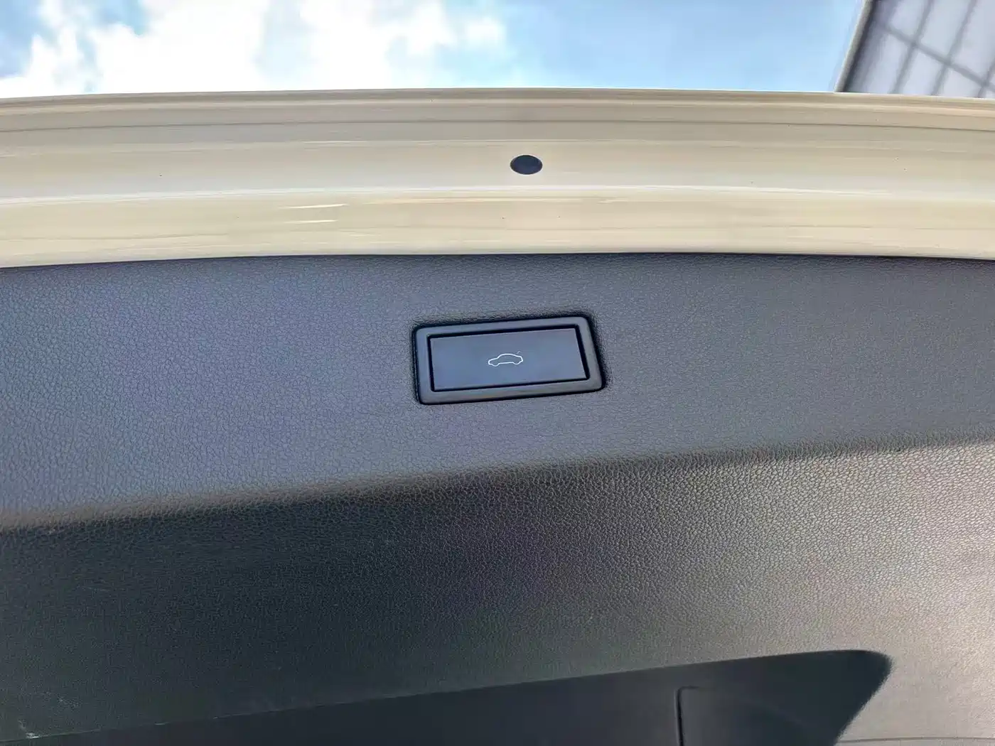 Volkswagen Tiguan 2019 330TSI 4WD Smart Edition фото 12