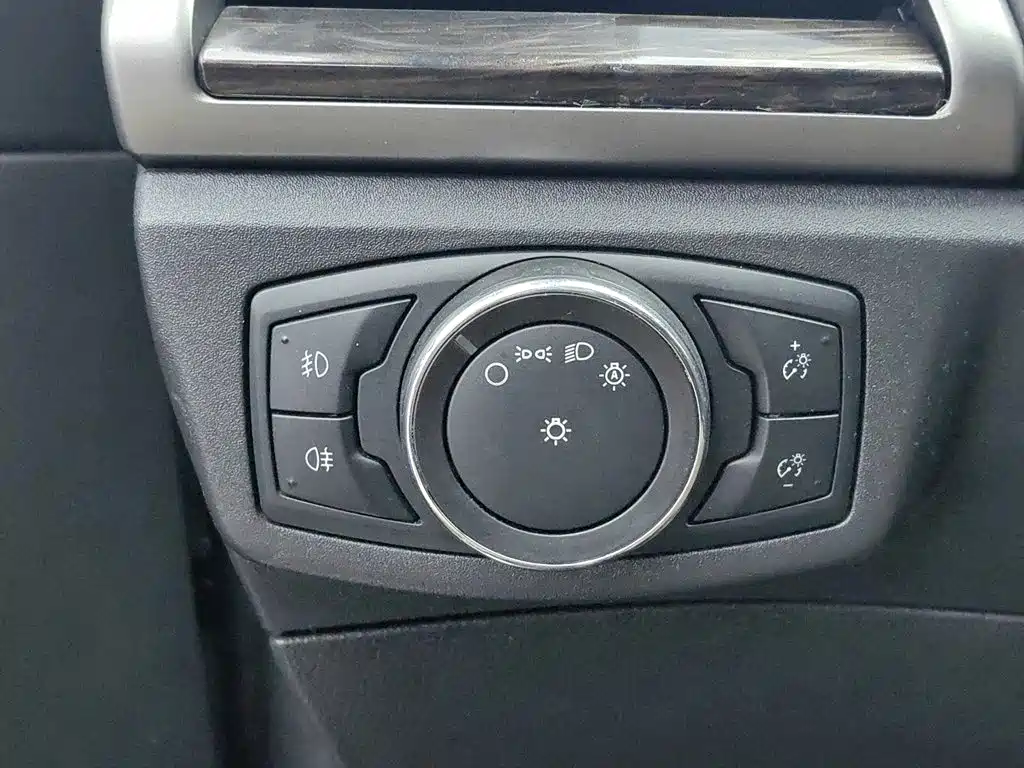 Ford Mondeo 2013 2013 2.0L GTDi200 Luxury