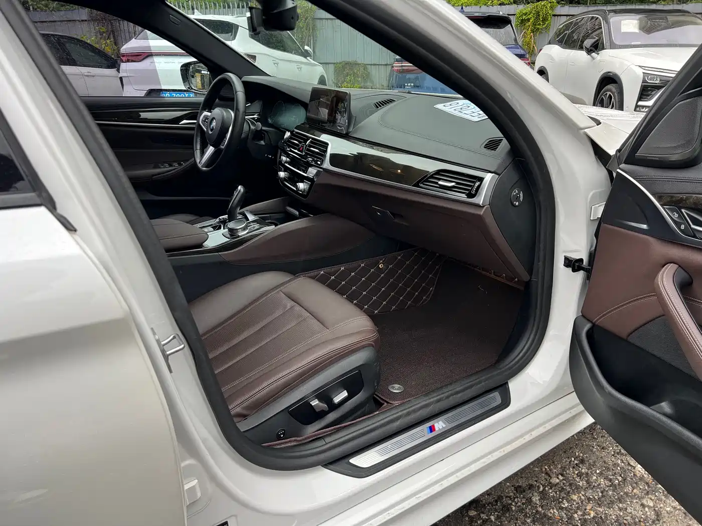 BMW 5 Series 2019 525Li M Sport Package фото 8