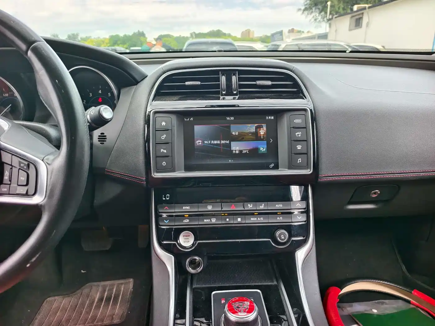 Jaguar XE 2017 2017 2.0T 200PS R-Sport