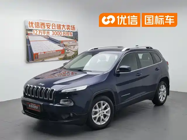 Jeep Cherokee 2016 2.4L Leading Smart Edition — фото 1