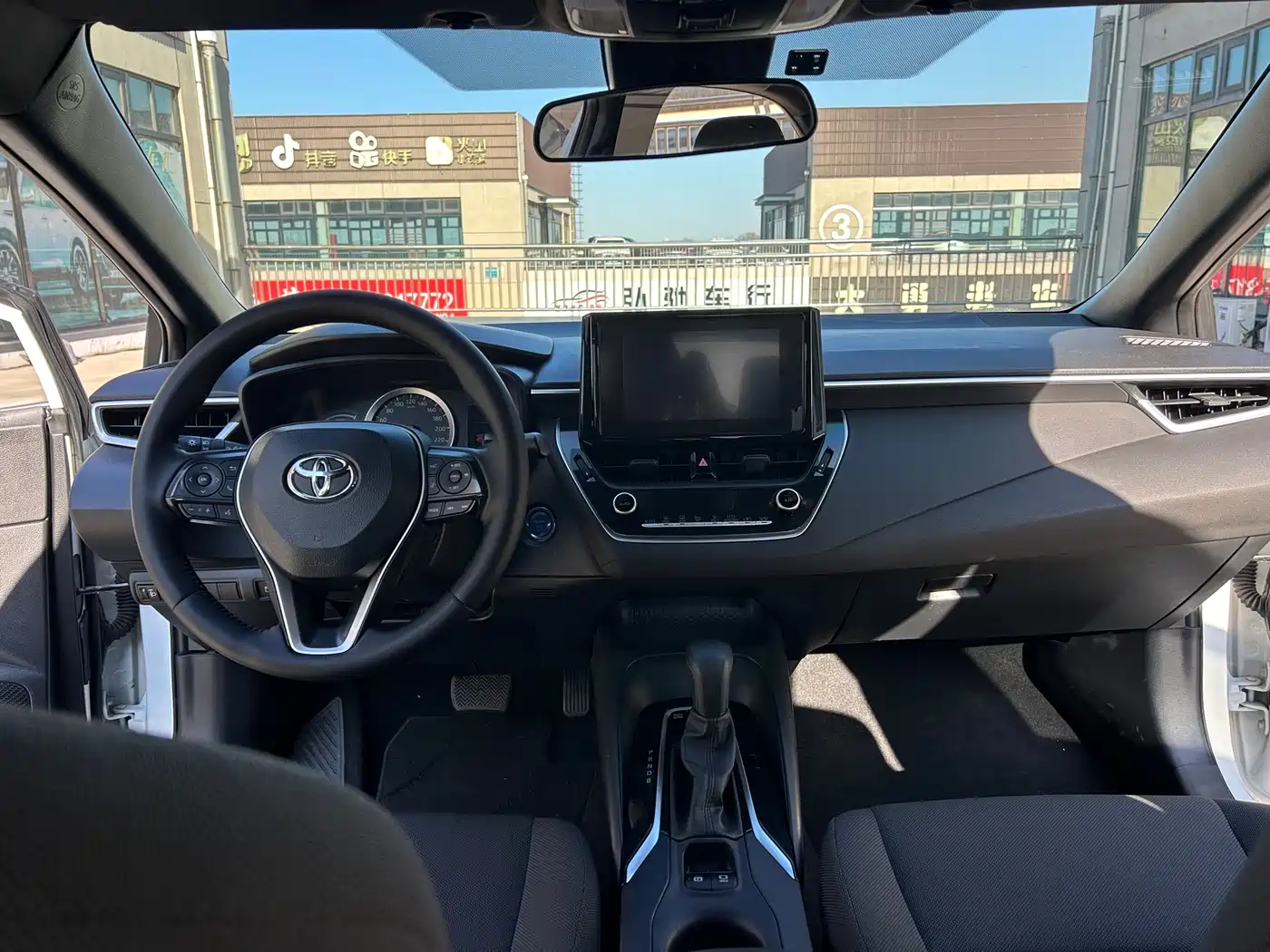 Toyota Levin 2021 Dual Hybrid 1.8H E-CVT Leading Edition фото 14