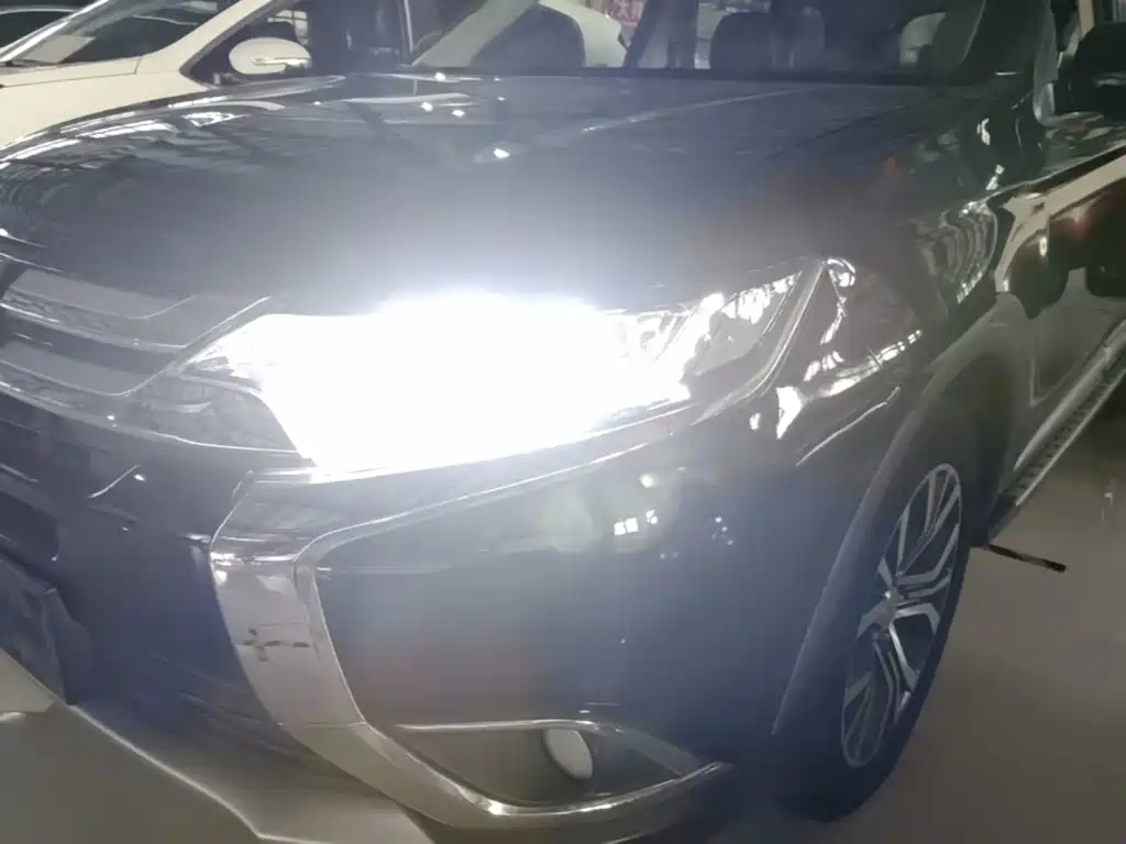 Mitsubishi Outlander 2017 2018 2.0L 2WD Glory Edition 5-seater