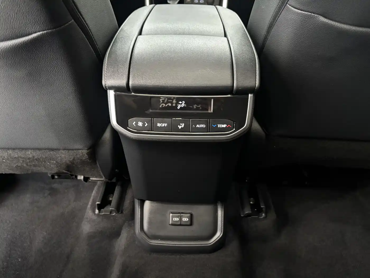 Toyota Highlander 2022 380T 4WD Premium 7-Seater фото 19
