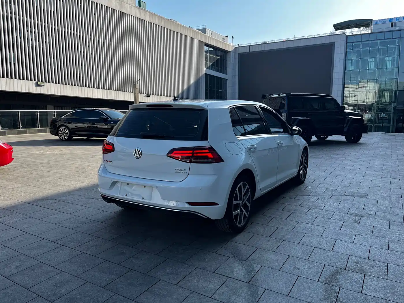 Volkswagen Golf 2020 Beloved Edition 280TSI DSG Comfort фото 5