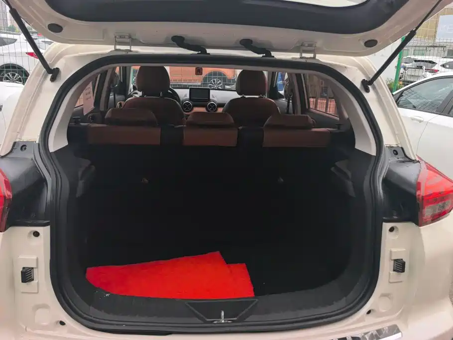 BAIC Senova X35 2017 2016 1.5L Automatic Luxury Edition