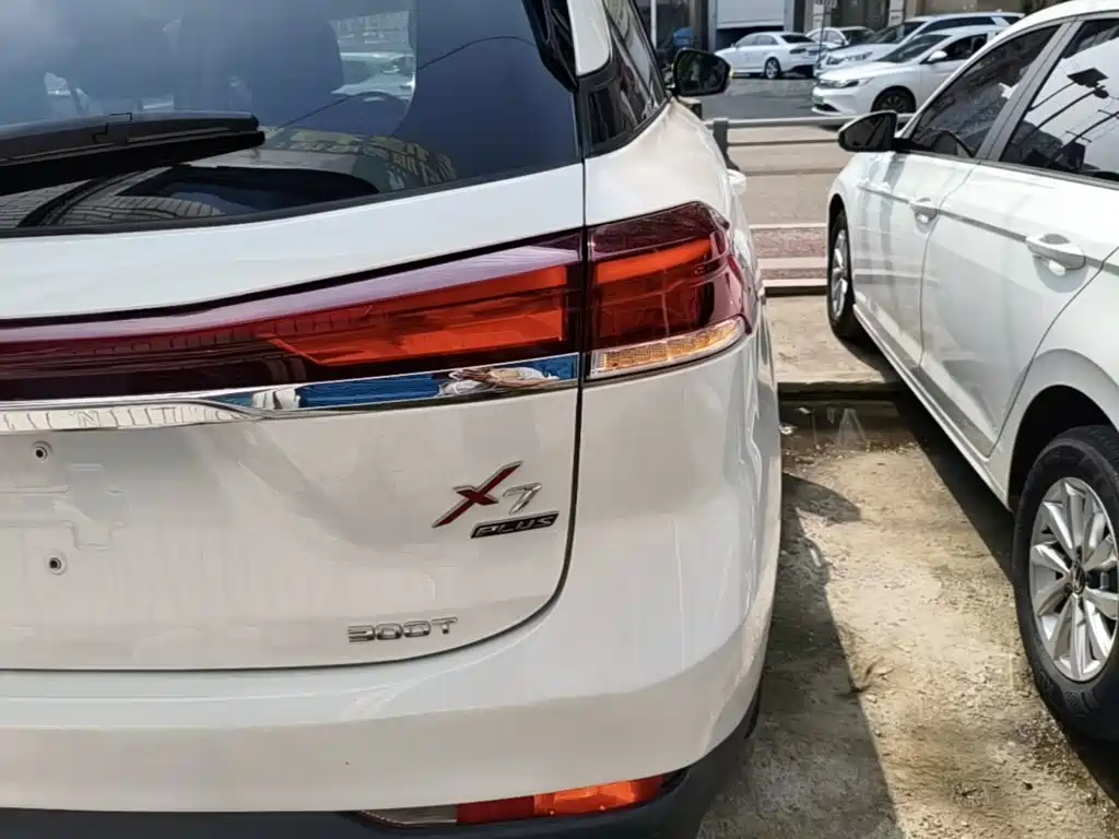 Changan Oshan X7 PLUS 2022 2022 1.5T Blue Whale Edition Auto Executive