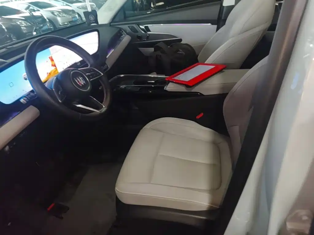 Buick E5 2025 2023 Premium Standard Range Edition