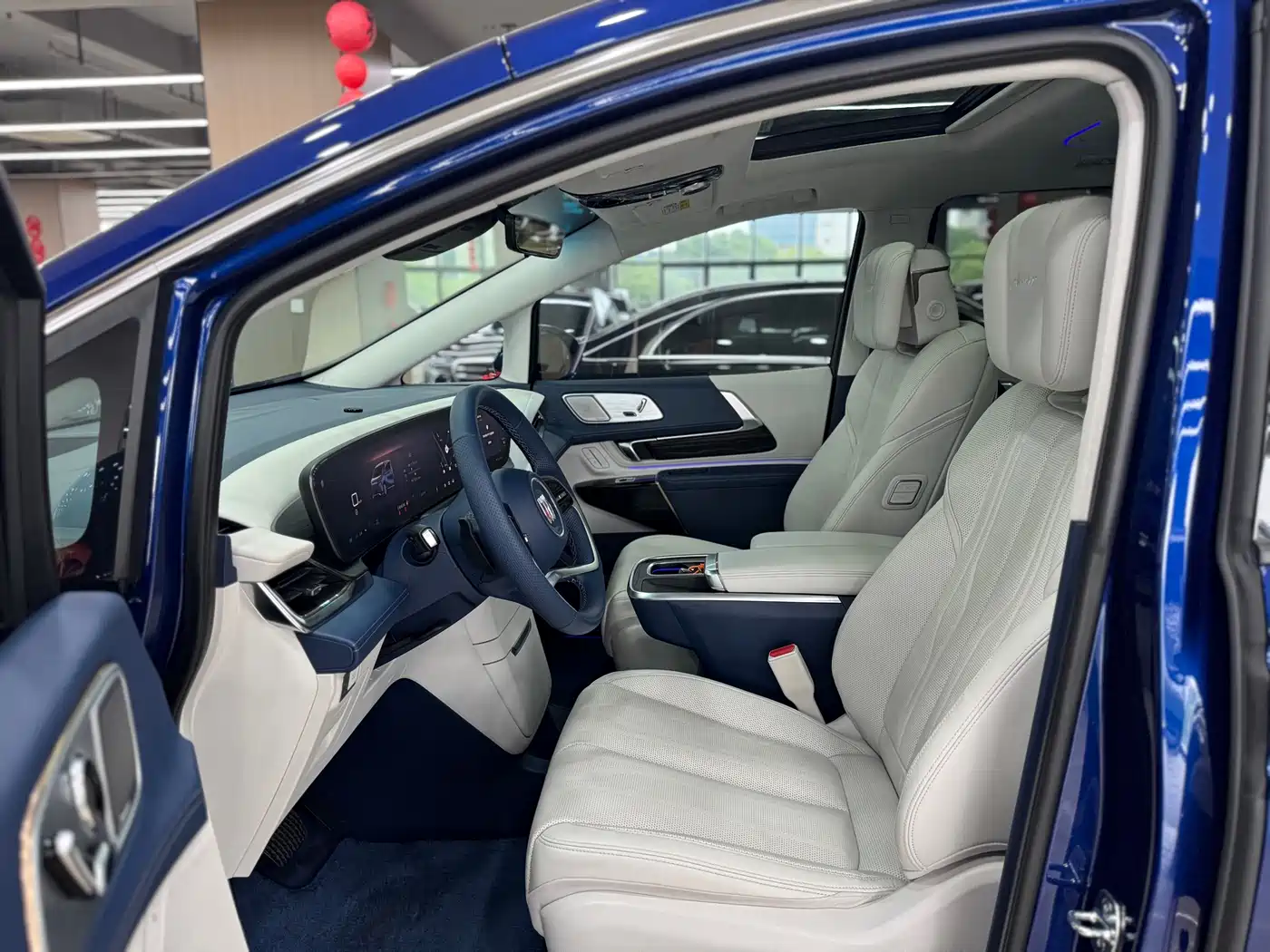 Buick Century 2023 2.0T 7-Seater World Edition фото 6