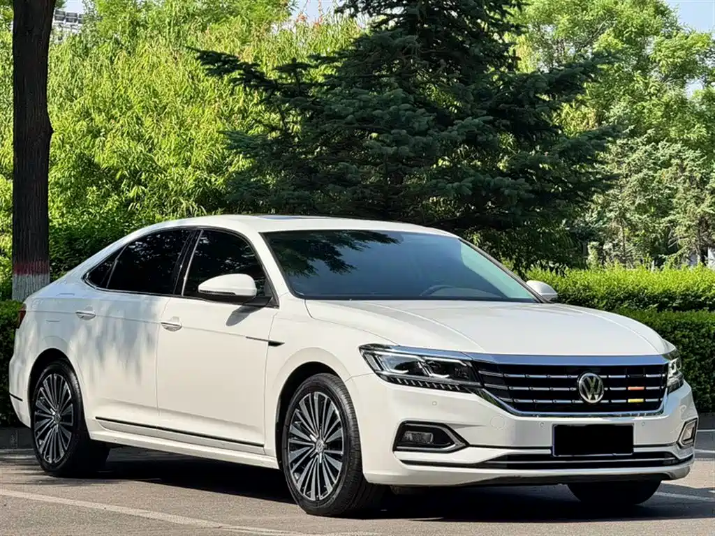 Volkswagen Passat 2019 Model 330TSI Luxury Edition China V фото 5