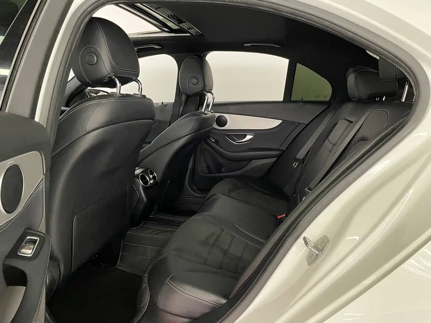 Mercedes-Benz C-Class 2017 C 200 Sport фото 17