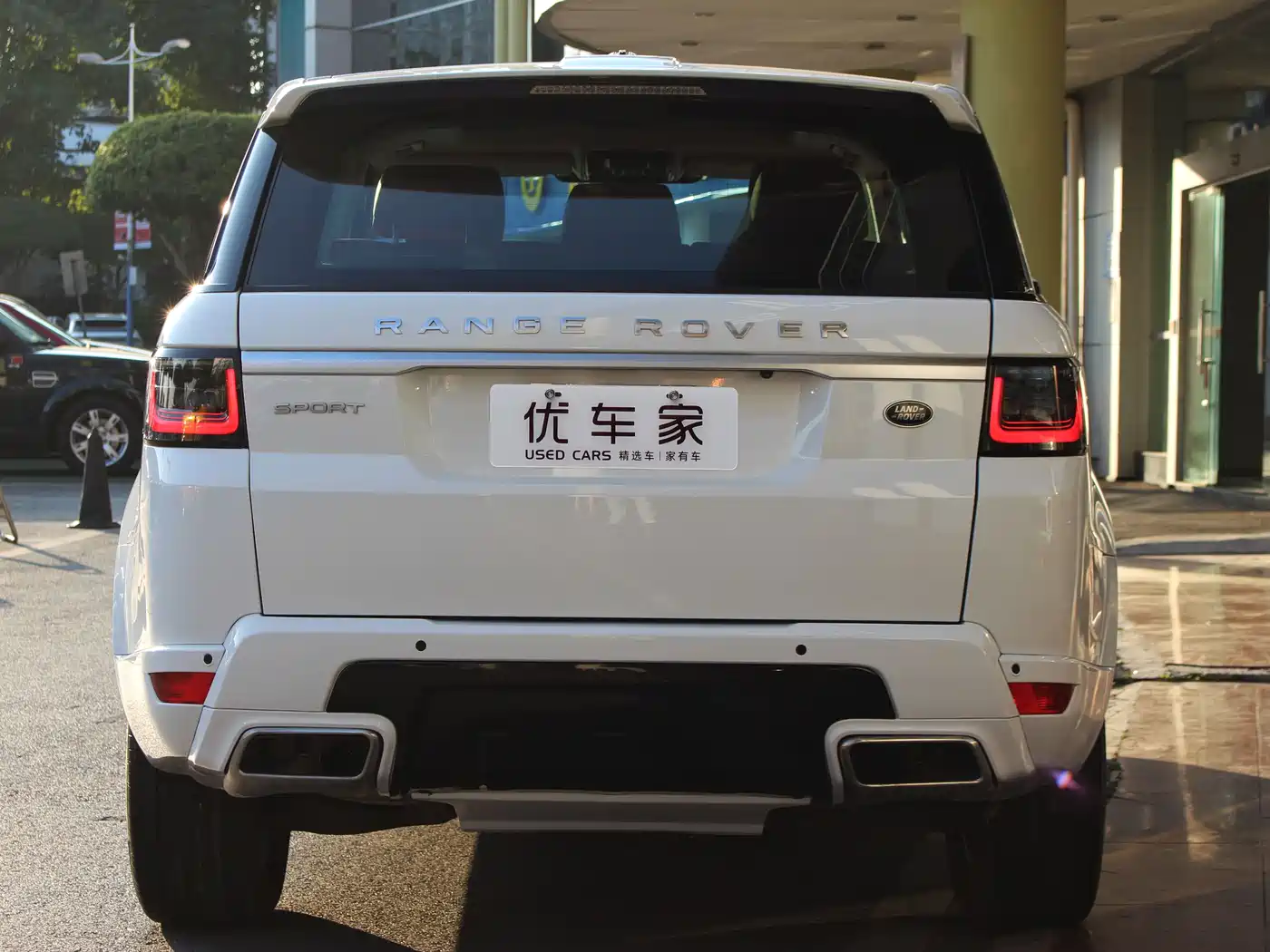 Land Rover Range Rover Sport 2016 Model 3.0 SC V6 SE фото 4