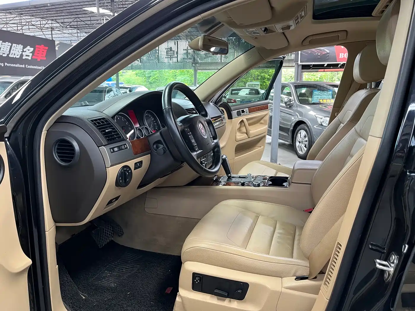 Volkswagen Touareg 2010 3.6 Limited Top Edition фото 13