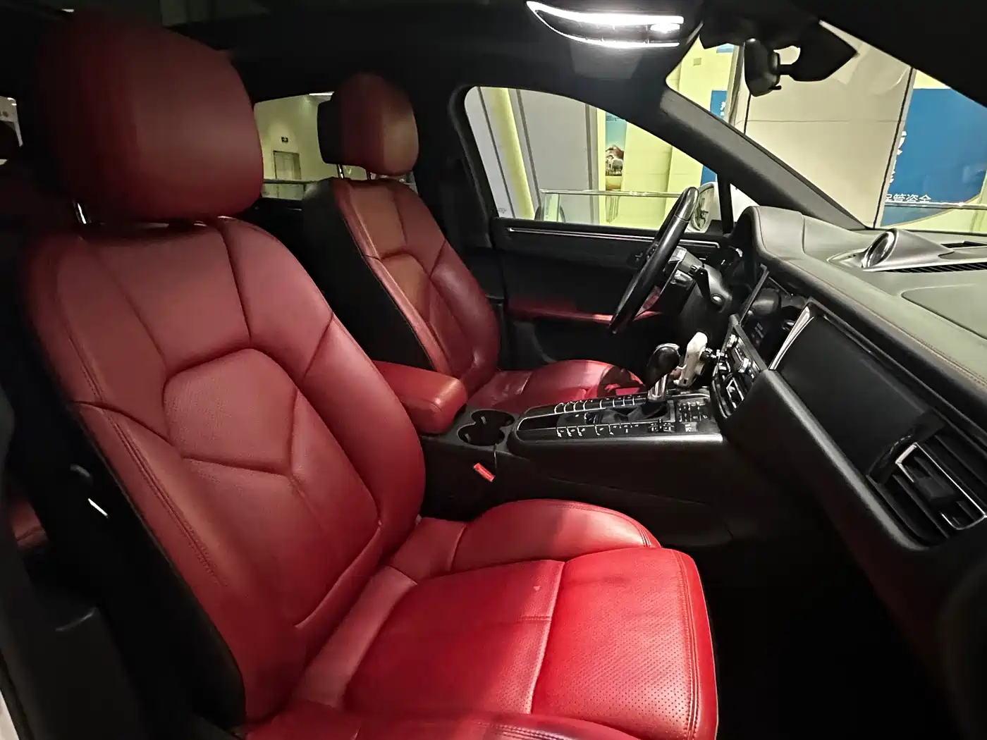 Porsche Macan 2020 Macan 2.0T фото 18