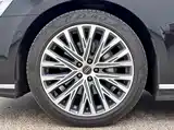 Фото 11 - Audi A8