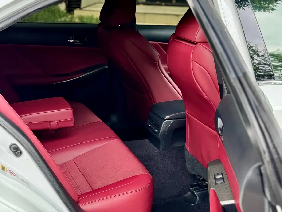 Lexus IS 2013 250 F SPORT фото 12