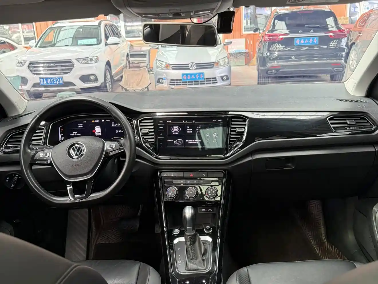 Volkswagen T-Roc, миниатюра 10