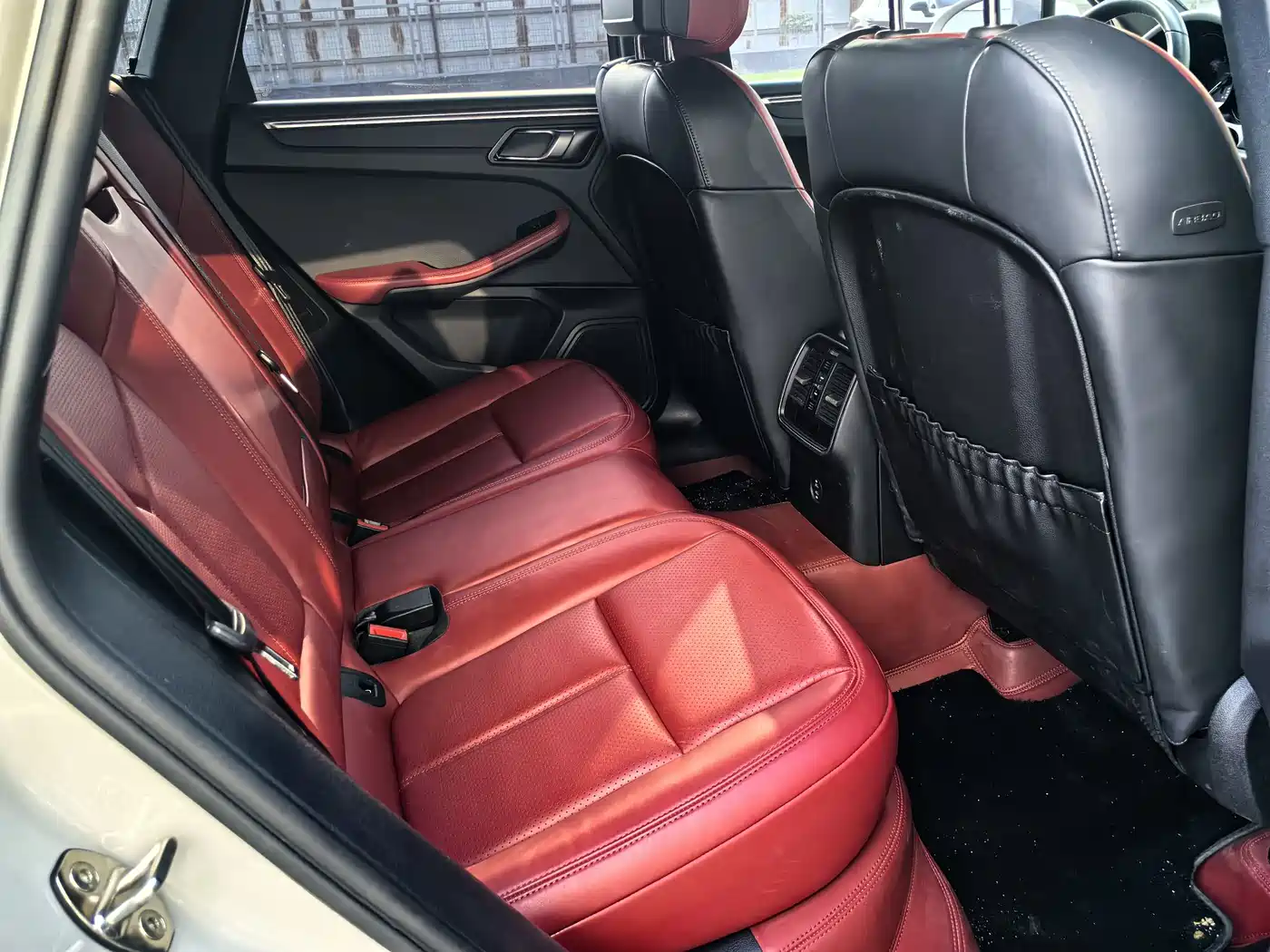 Porsche Macan 2024 Macan 2.0T фото 12